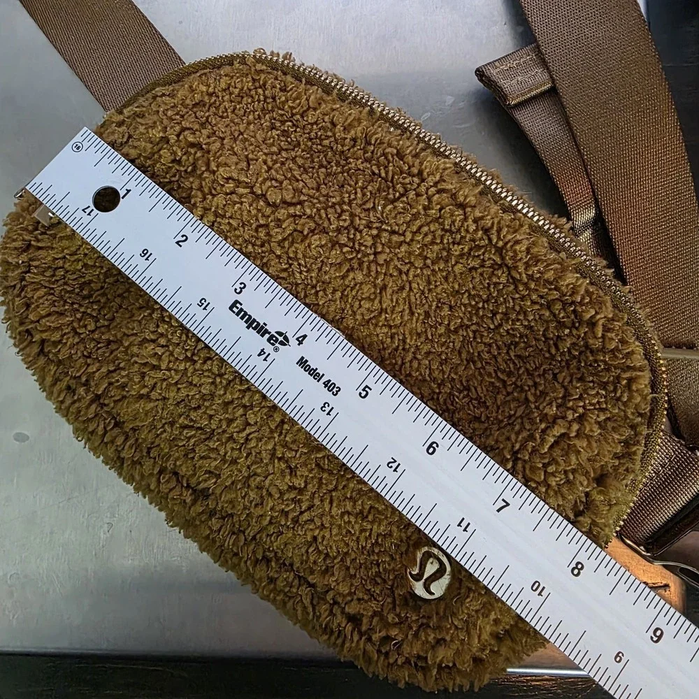 Lululemon Fleece Everywhere Belt Bag Burnt Caramel Brown Purse Travel Gym‎ Yoga